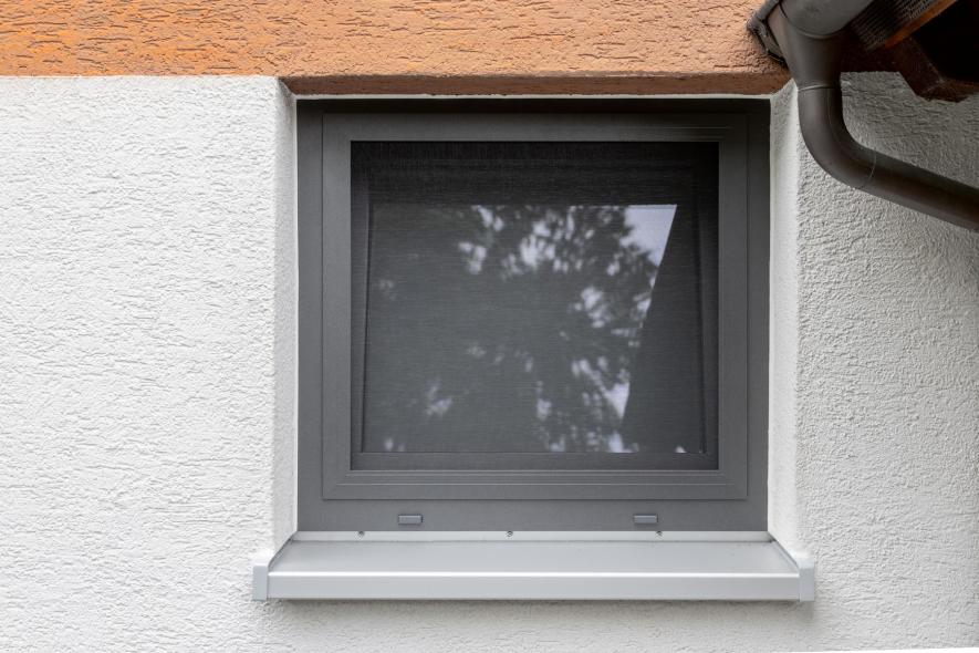 Kunststoff-Aluminium-Fenster in Metallic 